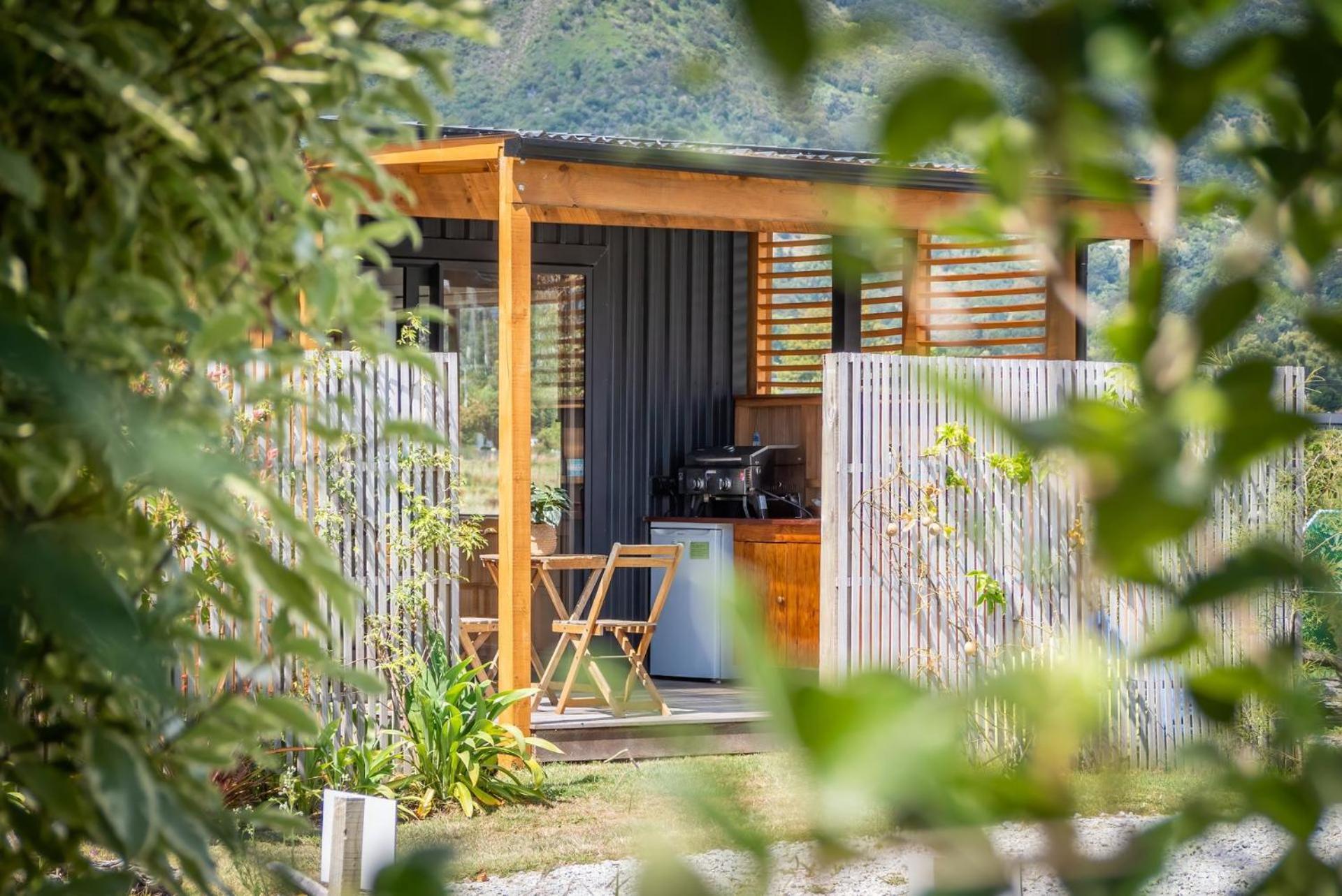 Pukeko Studio Pohara Bagian luar foto